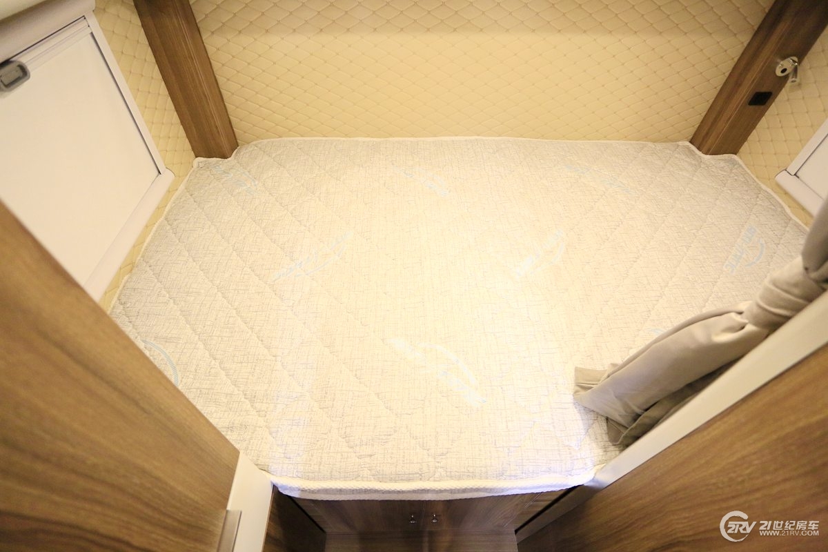 20万左右轻卡房车和c型房车,房车推荐15万到20万c型新能源房车