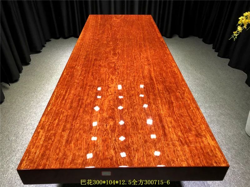 实木大板和红木家具哪个好,实木大板和仿古家具哪个好看