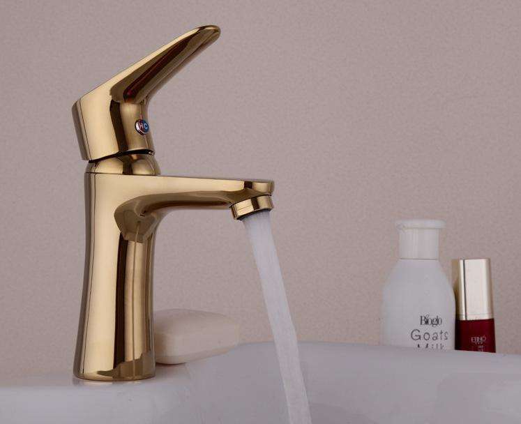 水龙头选什么材质？铜的还是不锈钢的？五金店说出实情