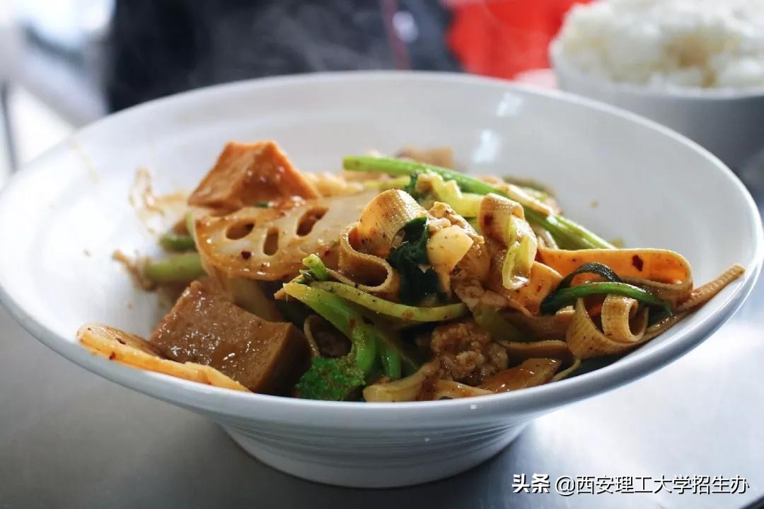 大学食堂难吃？这组图片将颠覆你的认知！