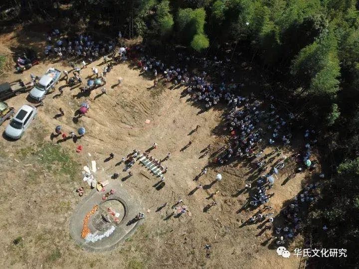 祖德流芳百世宗恩润泽千秋,祖德流芳润泽八方