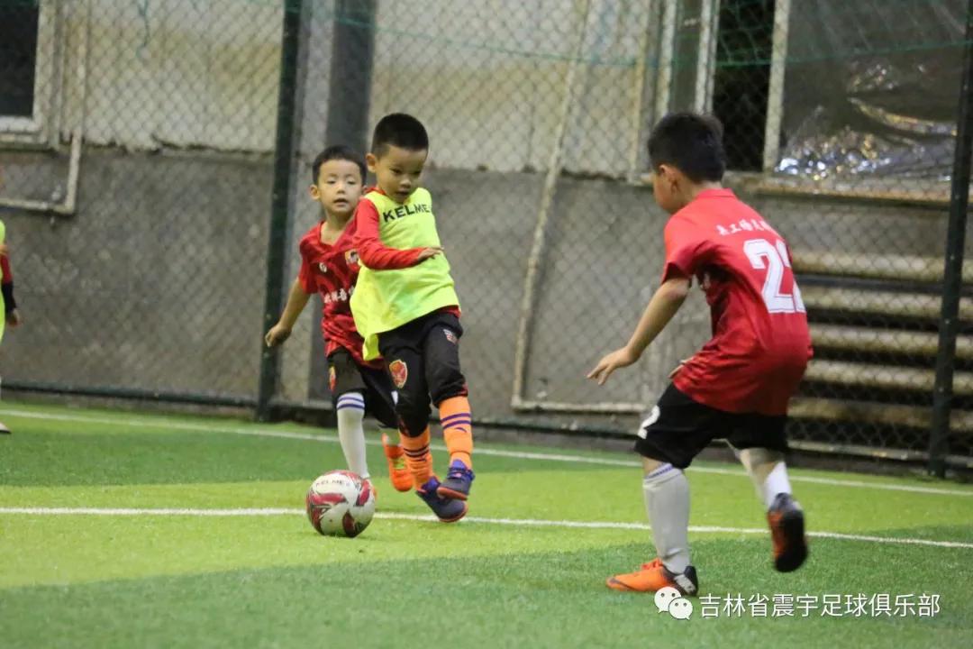 快乐童年，足球相伴！——震宇足球俱乐部“超级比赛日”精彩瞬间