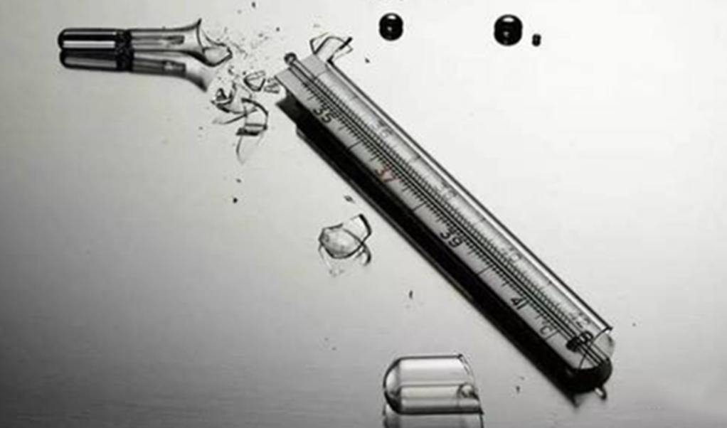 孩子误食水银立马吐出来了,小孩误食水银后催吐了