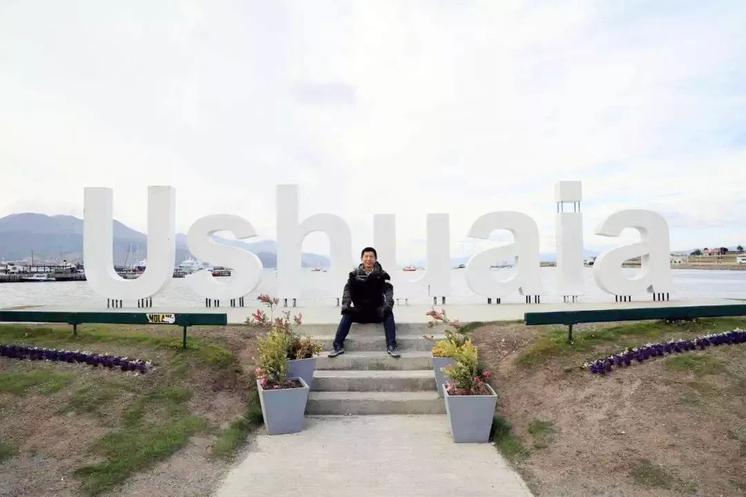 他一人一车环游五大洲，遭连环抢劫，却看见最美的风景