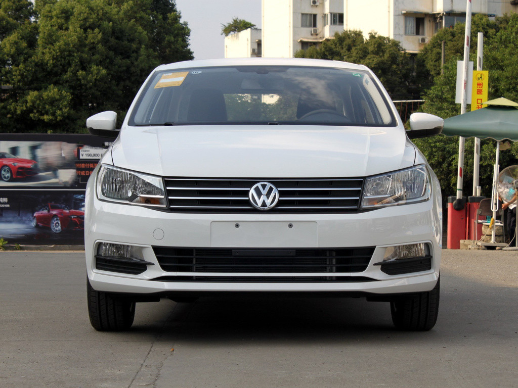 桑塔纳和朗逸哪个更值得购买,高配桑塔纳价格