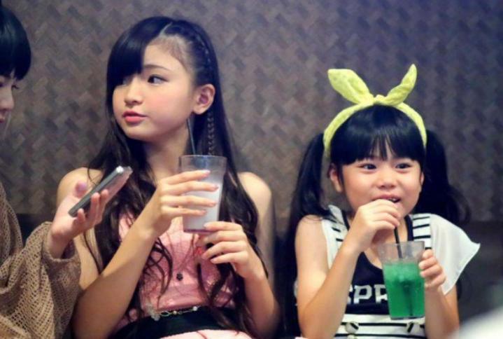 小女孩华丽变身真人版,小花仙女生变身视频