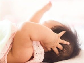 小孩鼻子磕碰出血后怎么处理,宝宝摔到头怎么判断有没有内出血