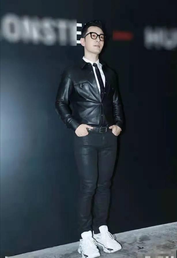 盘点明星红毯尴尬名场面,暴露身材的缺陷