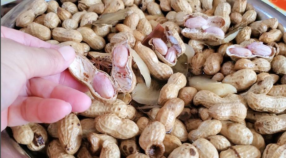 花生怎么煮好吃又不变黑,花生一泡就变白色