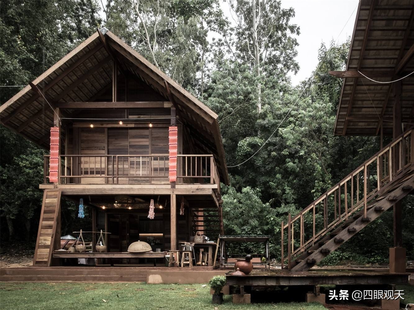 “进门脱鞋”习俗是如何产生、发展、消失以及重现的呢？