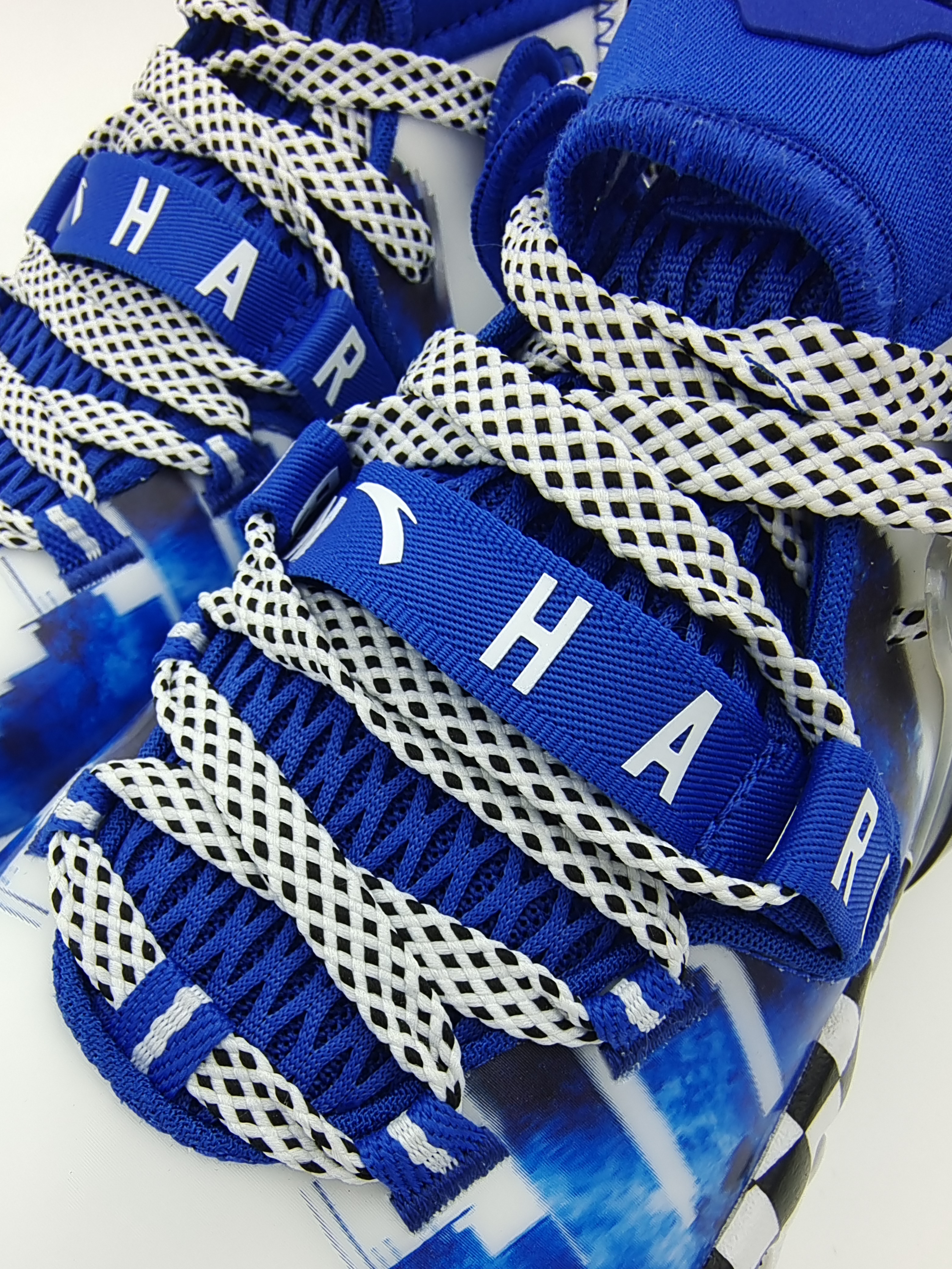 海沃德2有黑金配色吗,安踏海沃德2照片