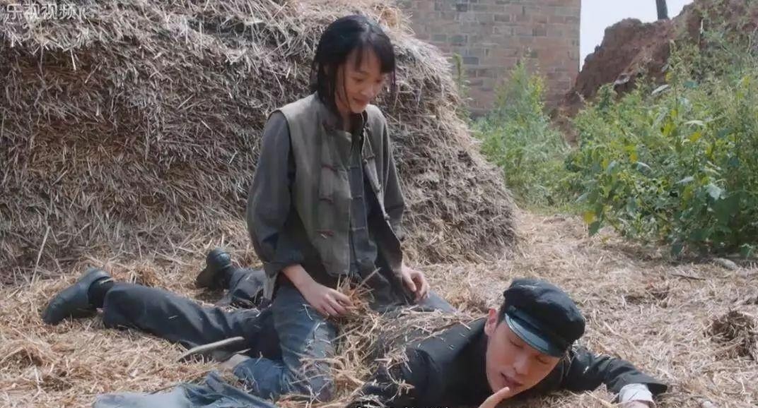 兆鹏求兆海送白灵出城是哪集,白灵让兆海一定要保护兆鹏