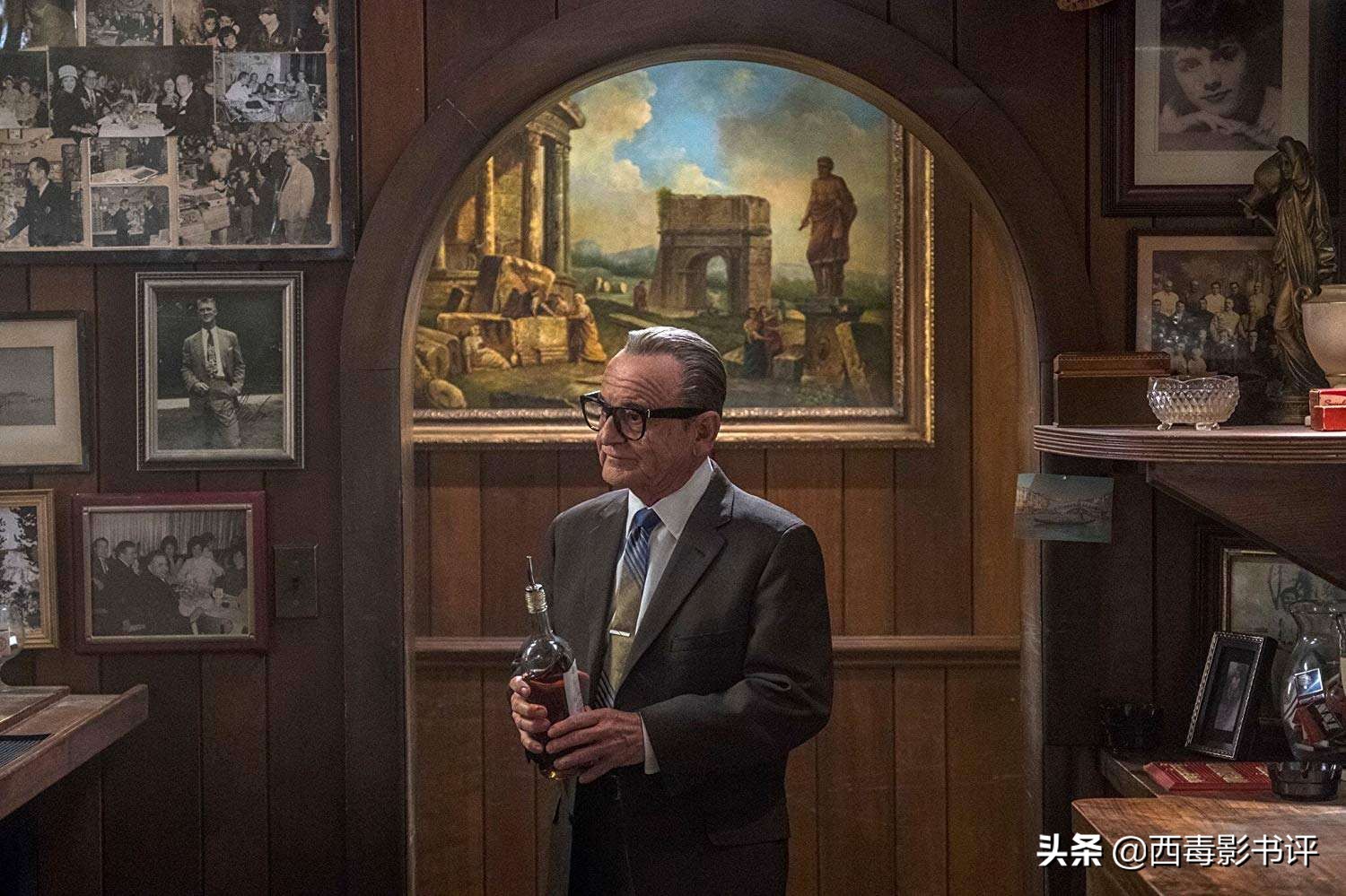 对不起，我真的是来吐槽《爱尔兰人》的