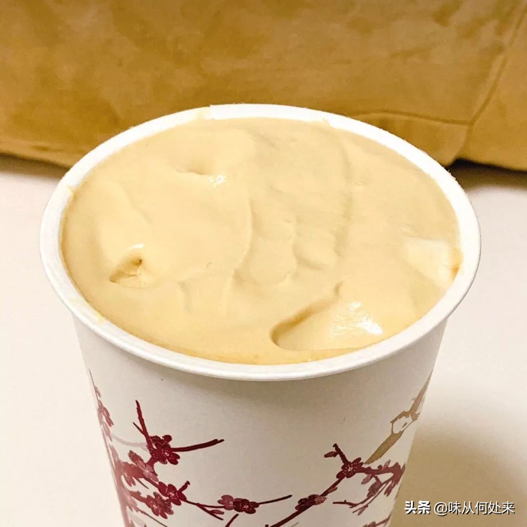 奶茶灰和奶茶色有什么区别,奶茶色和奶茶棕色是一个颜色吗