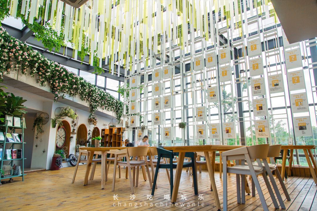 收藏！本期我们精选长沙14家宝藏书店推荐给你~