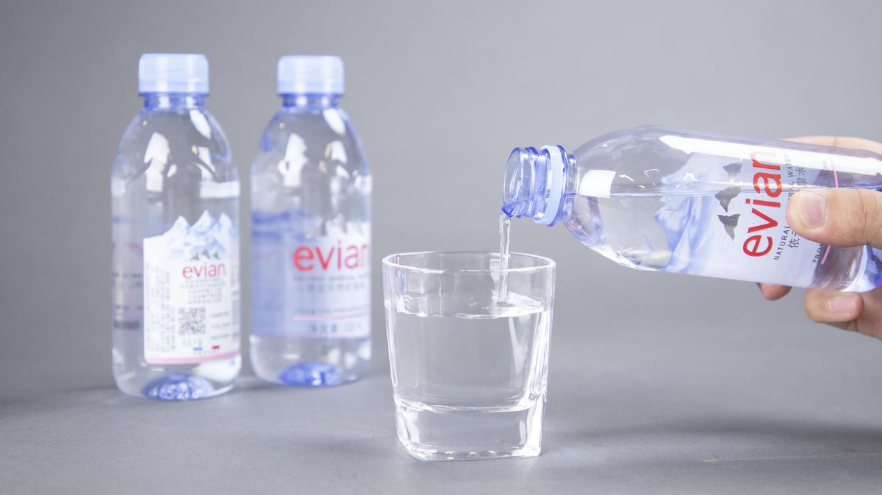 依云水，除了尊贵格调更有健康水质