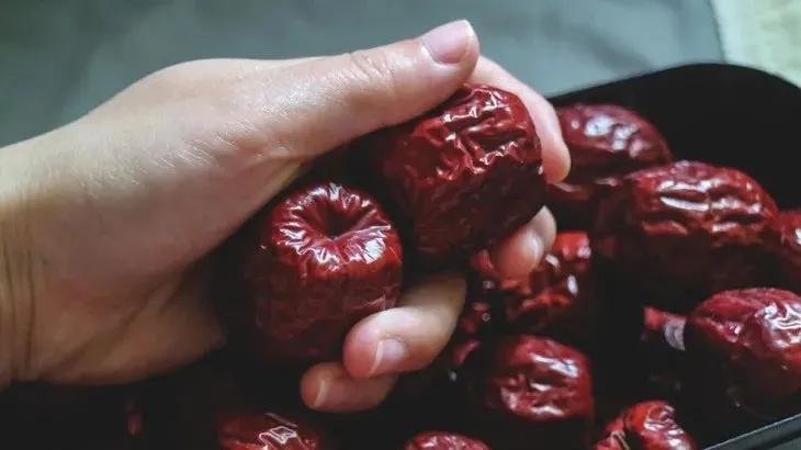 水果含糖量少的水果排名,水果中热量最高的水果排名