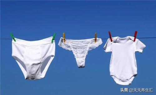 提醒：丁字裤时髦，却暗藏隐患，女性内衣应符合3个标准，才健康