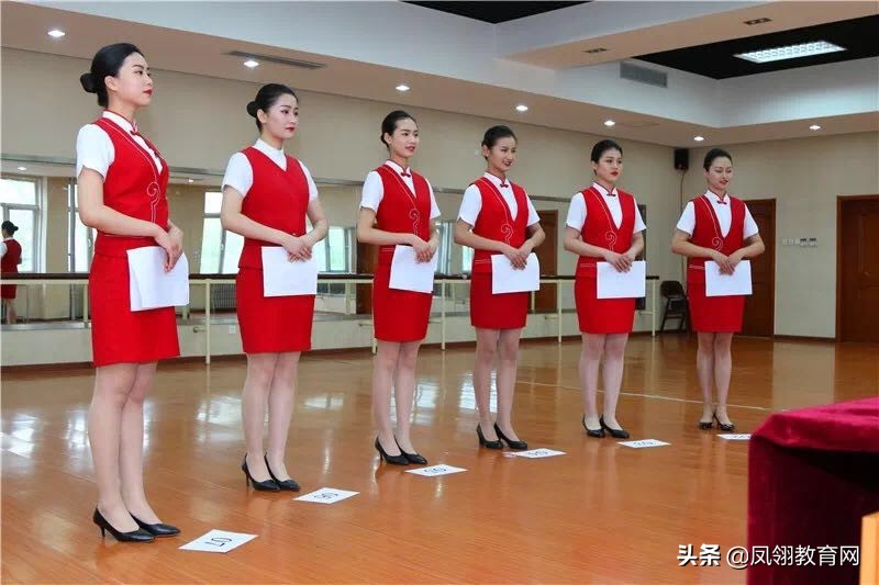 空乘面试英语小技巧,空乘面试英语口语怎么准备