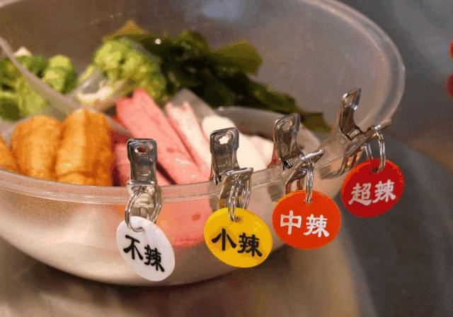 S潮牌在多伦多开了麻辣烫？！开业不到一个月，货柜空了…