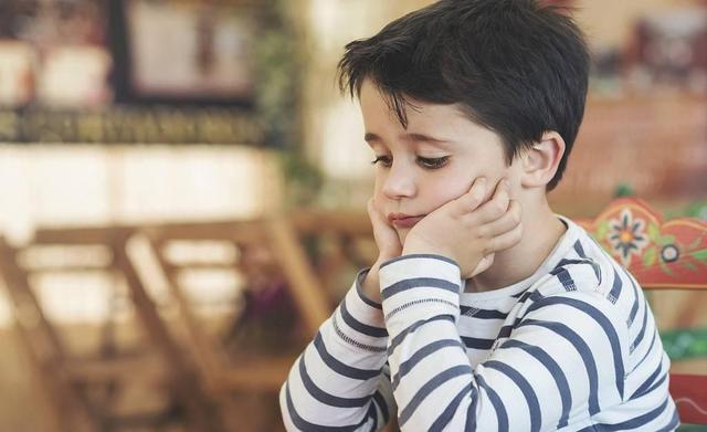 孩子钻牛角尖父母怎么办,孩子做事太过任性怎么教育