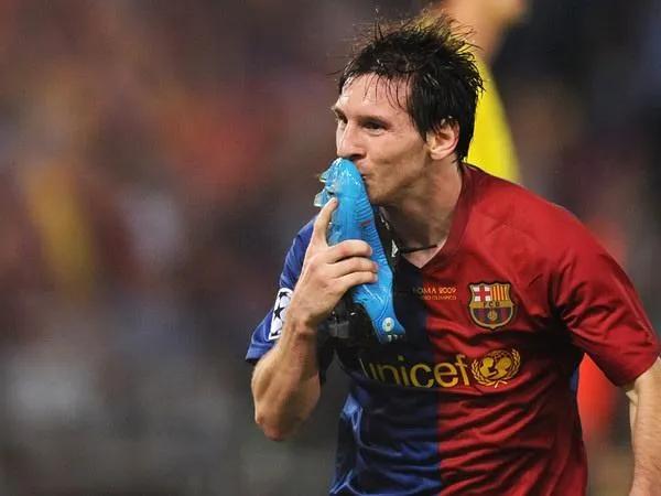 客观评价c罗和梅西谁更强,众人说c罗梅西谁更强