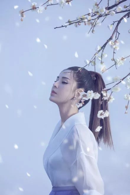 李若彤练普拉提视频,55岁李若彤晒运动照