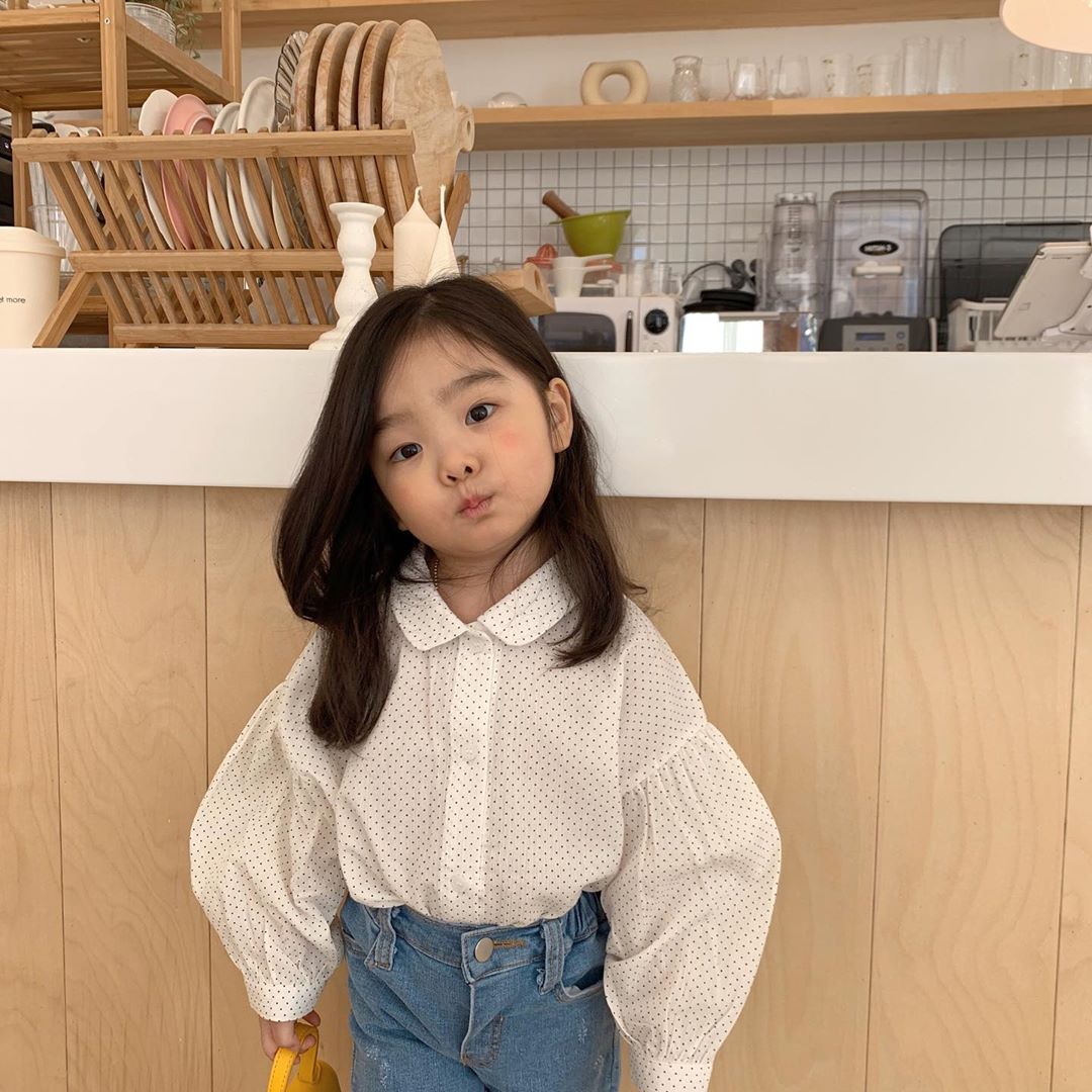 跟着韩国女主学穿搭清新又时尚,韩国中性风儿童穿搭