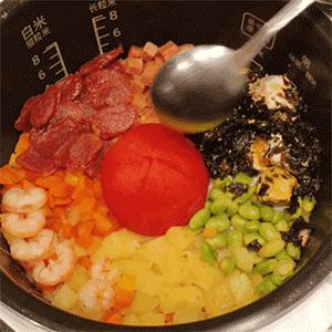 用电饭锅不加一滴水做菜,炒菜不用油用电饭锅怎么做