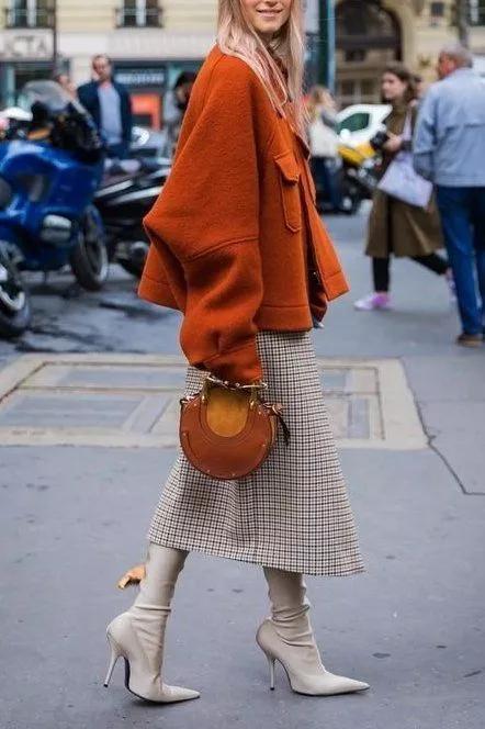 各属相适合穿什么颜色衣服,2022年各属相适合的颜色