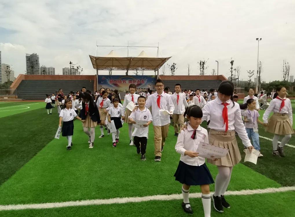 天府新区华阳小学：校园那么美，萌娃来打卡