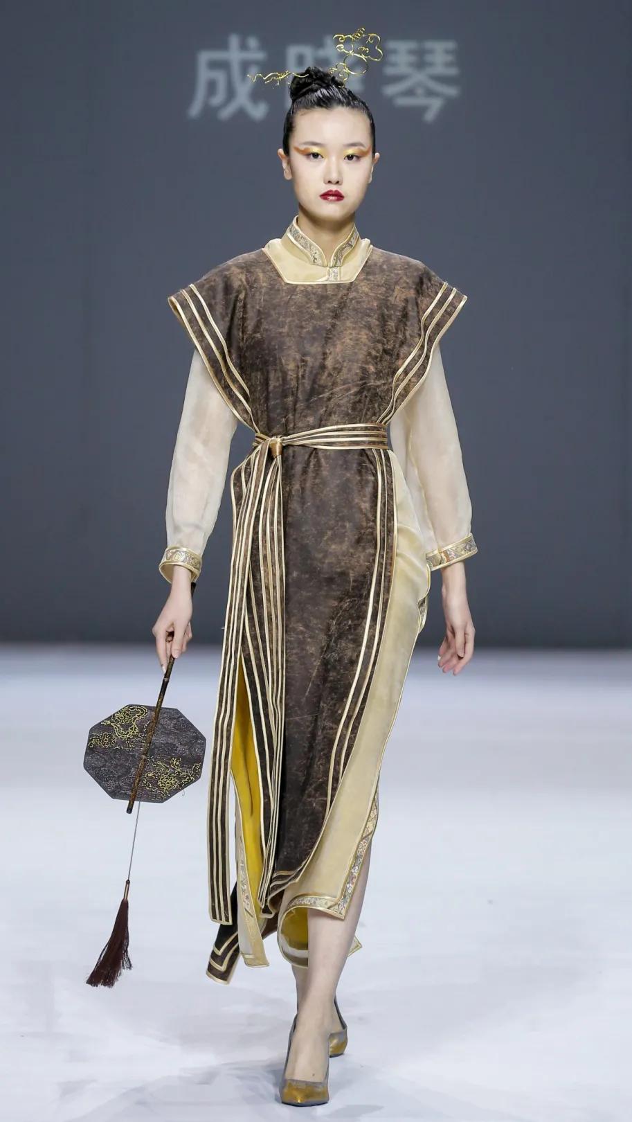 2021秋冬女装款式流行趋势,2018秋冬趋势报告巴黎时装周