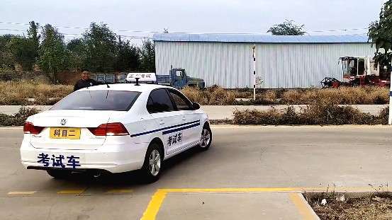 驾驶证科二教学技巧,科二倒库不会修方向有什么好办法