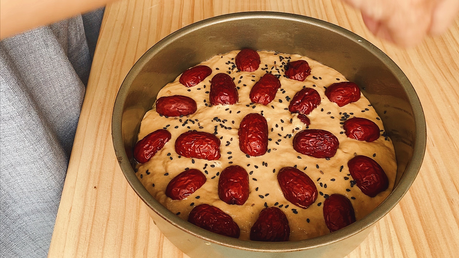 为什么蒸出来的发糕发苦,玉米面发糕发粘有酸味怎么回事