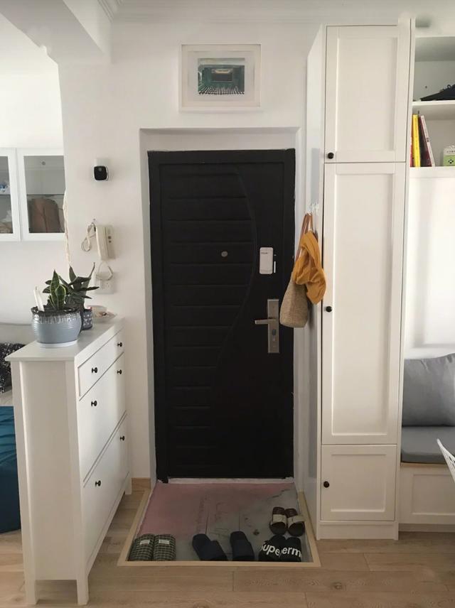 玄关鞋柜装修十大禁忌,鞋柜没做到顶上方的空间怎么利用