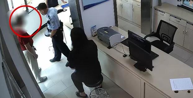 杭州妻子拿了50万，非要给“炒股大师”送去