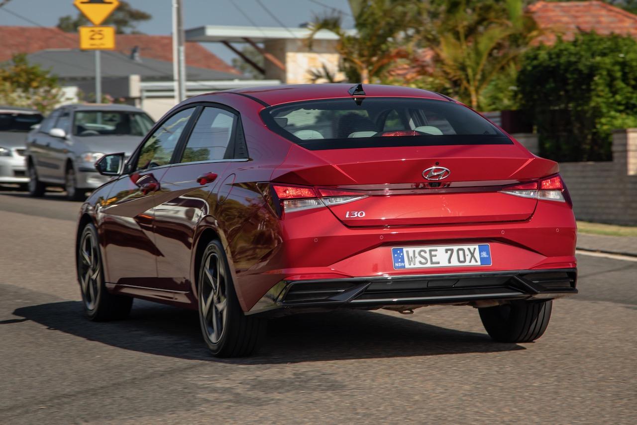 第一视角试驾伊兰特1.5,新款伊兰特10万公里测评