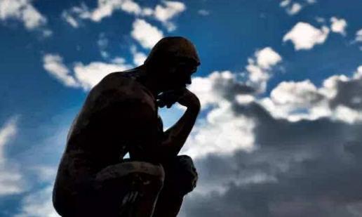 如何管理好自己焦虑的情绪,4种克服焦虑情绪的心理防御方法