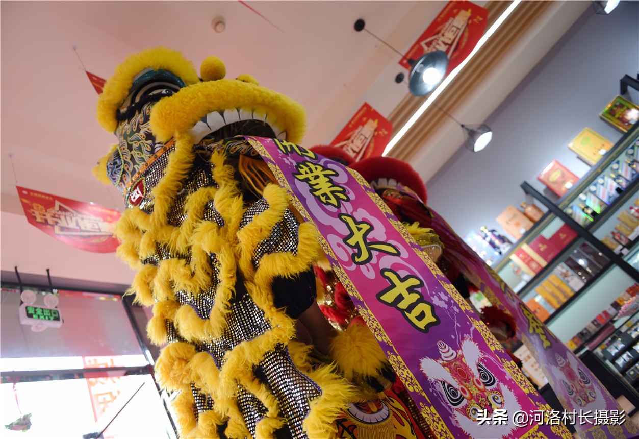 栾川王城烟酒货仓,尊元名车