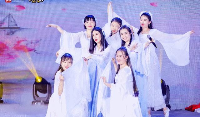 年会搞笑创意节目,工厂年会创意节目