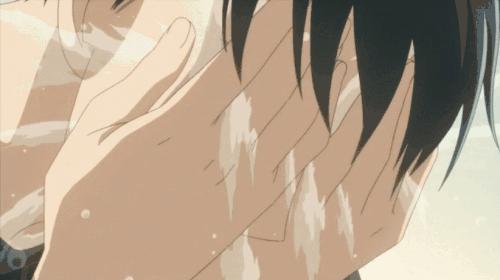 网络流行的痔疮膏去黑眼圈,痔疮膏擦脸治黑眼圈