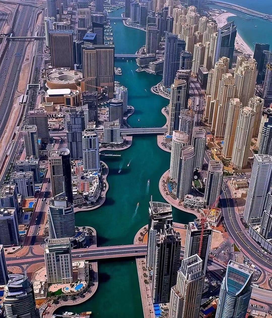 迪拜mpv科幻,迪拜很像科幻城市