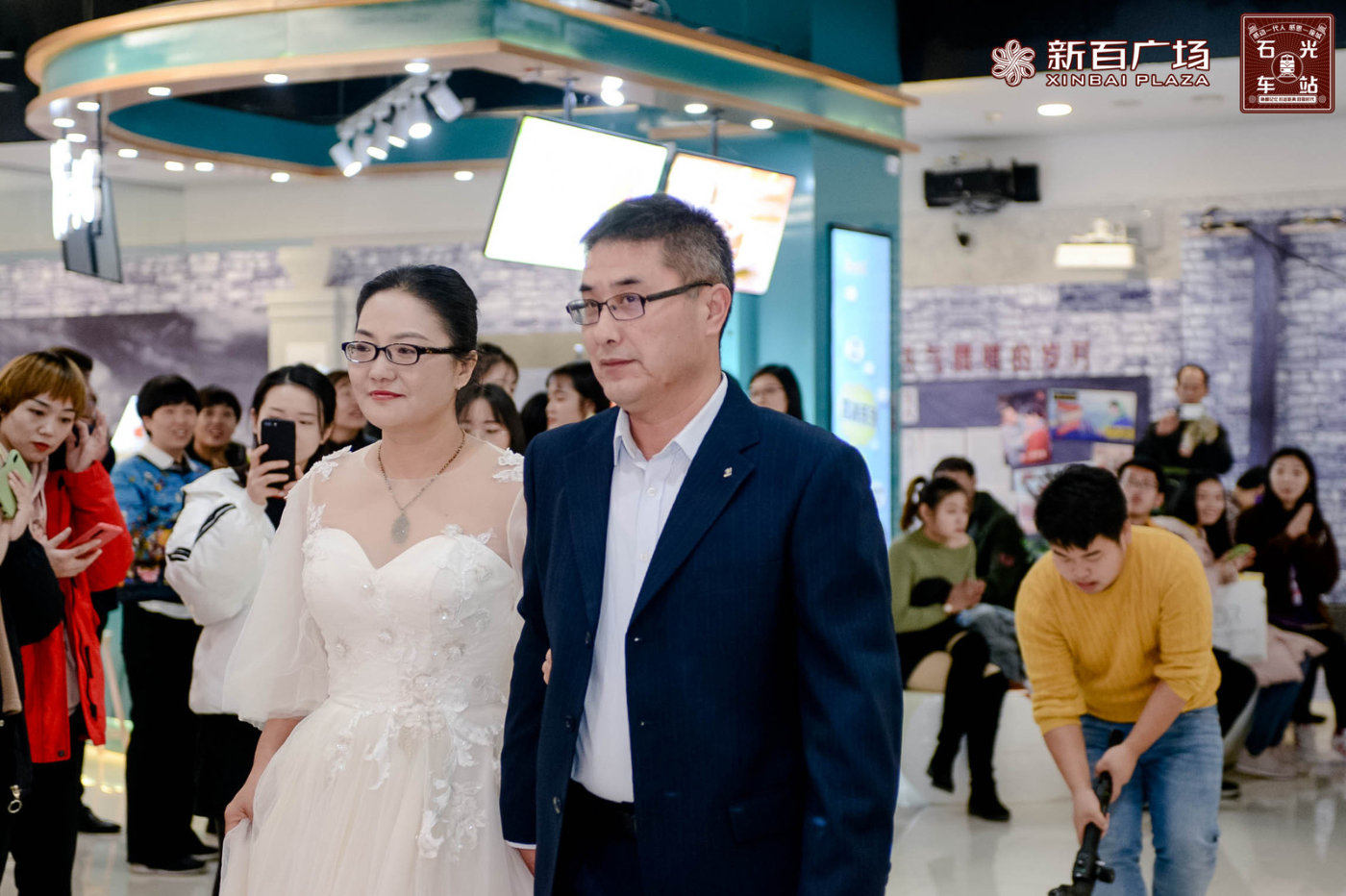 你好，旧时光|新百广场“又见·石光”车站正式通车