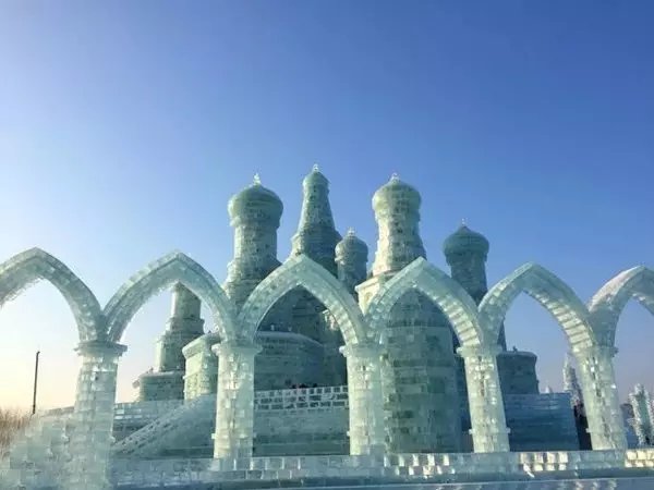 哈尔滨冰灯游玩攻略,哈尔滨冰灯梦幻之行