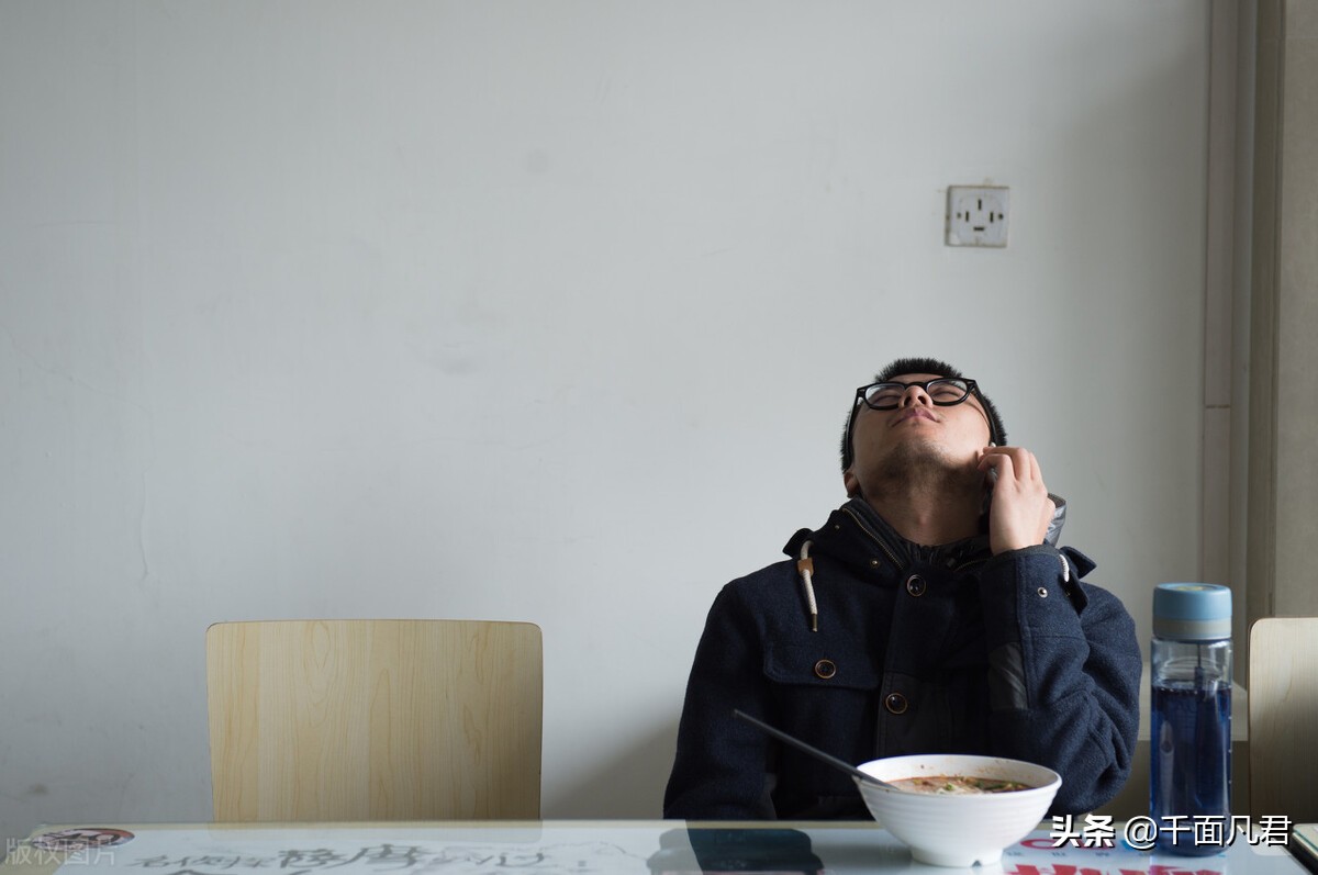 我，29岁，北漂5年，没户口买不起房，也不敢回老家，怕别人笑我