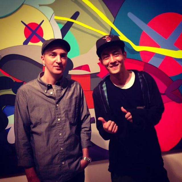 优衣库发售kaws联名款引发疯抢,优衣库uniqloxkaws的新联名