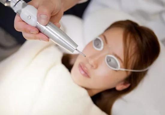 长瘊子会导致宫颈hpv感染吗,脚上长瘊子是身体有hpv病毒吗