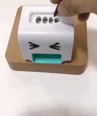 嗑出的瓜子牙终于有救了!不动手夹手,智能触摸开关续航长易携带