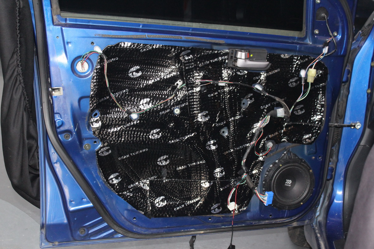 铃木天语前后门升级摩雷玛仕舞二代网红音响套装，8个喇叭真带劲