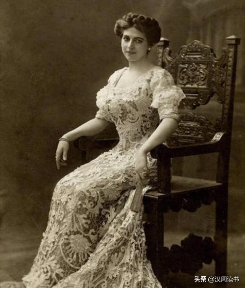 玛丽莲梦露粉红色裙子,老照片1950年代的玛丽莲梦露